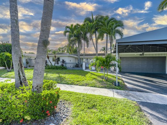 Home for sale at 851 SE 5th Avenue - photo 6906571