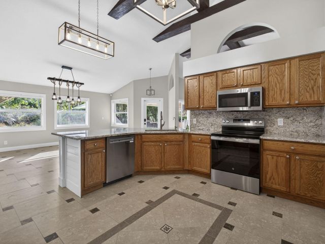 Home for rent at 11646 63rd Lane N - photo 6908652