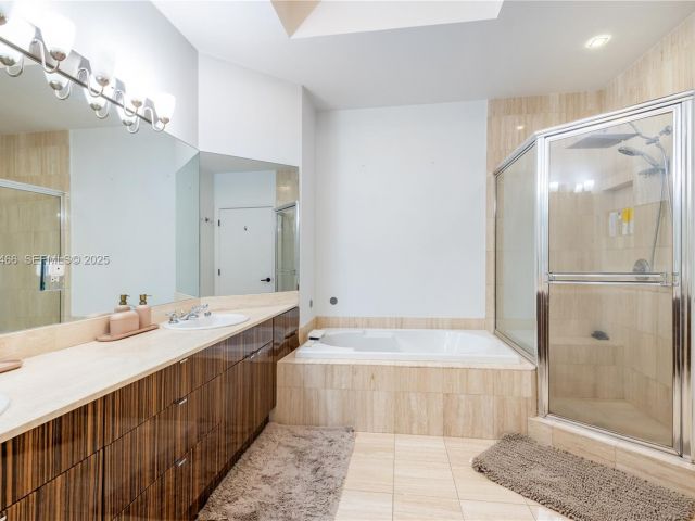 Apartment for sale  Unit #304 - photo 6918637