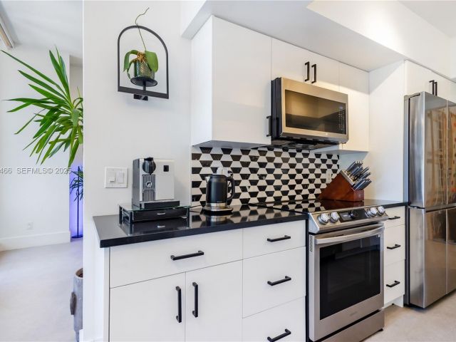 Apartment for sale  Unit #304 - photo 6918640