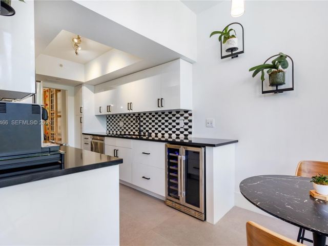 Apartment for sale  Unit #304 - photo 6918641