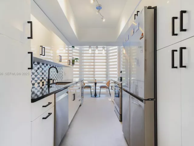 Apartment for sale  Unit #304 - photo 6918643