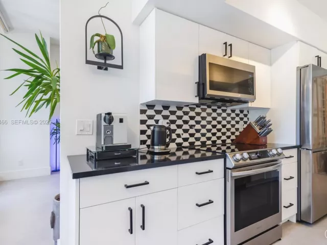 Apartment for sale  Unit #304 - photo 6918640