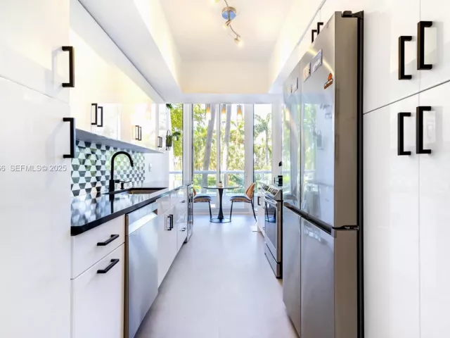 Apartment for sale  Unit #304 - photo 6918642