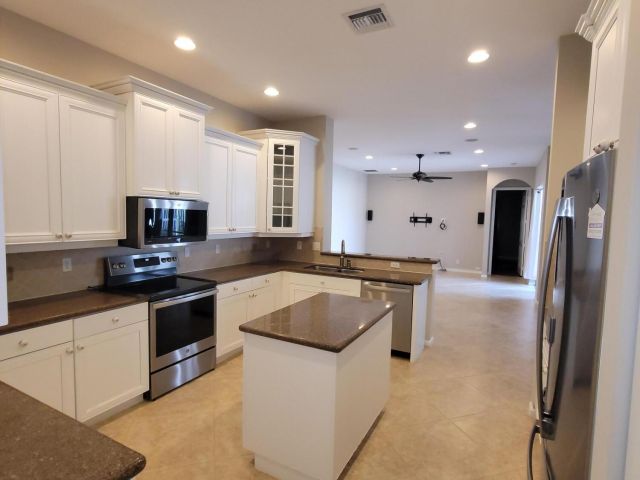 Home for rent at 9335 Plantation Estates Drive - photo 6909103