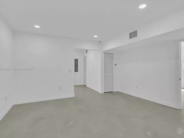 2-bedroom home for rent in Delray Beach - 107 Central Ave - MondialRealty