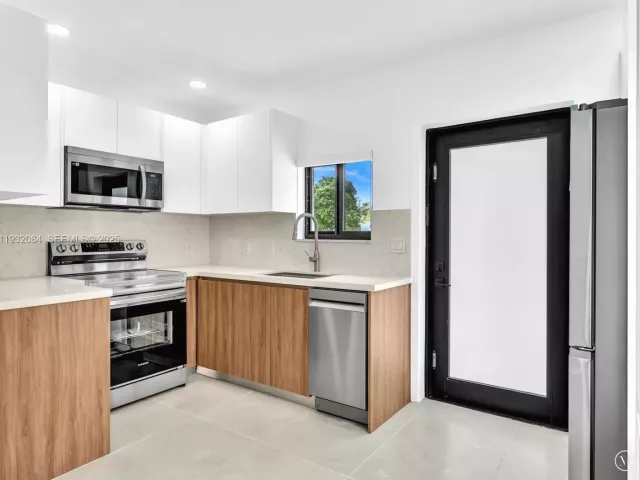 2-bedroom home for rent in Delray Beach - 107 Central Ave - MondialRealty