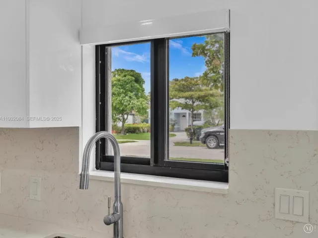 2-bedroom home for rent in Delray Beach - 107 Central Ave - MondialRealty