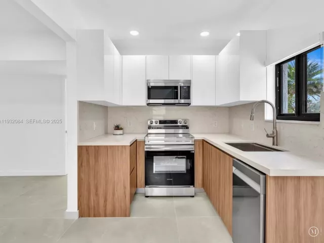 2-bedroom home for rent in Delray Beach - 107 Central Ave - MondialRealty