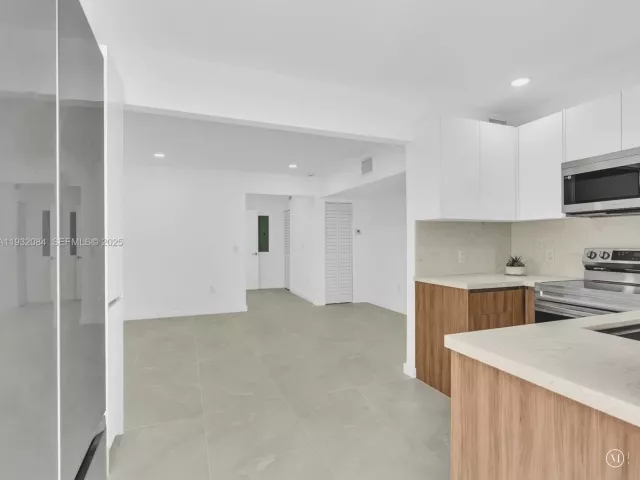 2-bedroom home for rent in Delray Beach - 107 Central Ave - MondialRealty