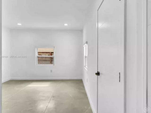 2-bedroom home for rent in Delray Beach - 107 Central Ave - MondialRealty