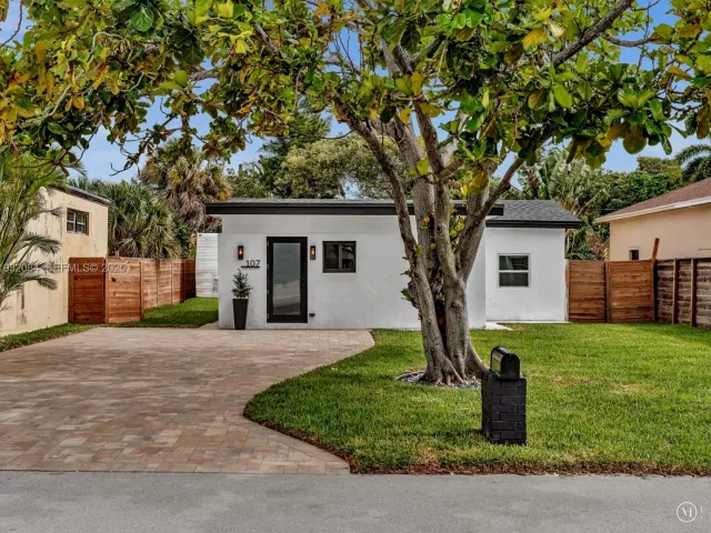 2-bedroom home for rent in Delray Beach - 107 Central Ave - MondialRealty