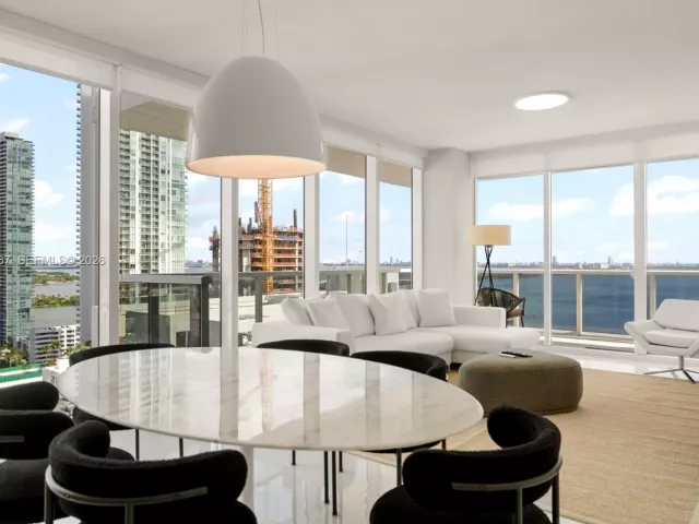 Apartment for rent  Unit #2401 - photo 6909614