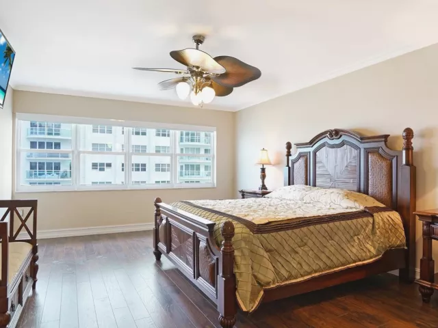 3-bedroom condo for sale in Fort Lauderdale - 3410 Galt Ocean Drive 802 N - MondialRealty
