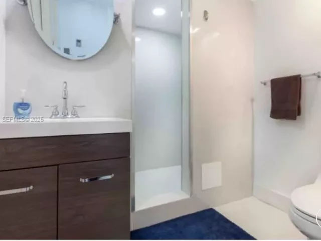 2-bedroom condo for rent in Miami - 1717 N Bayshore Dr A-1652 - MondialRealty