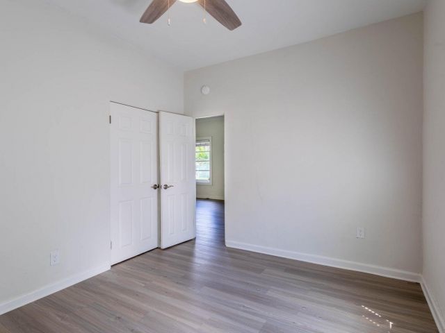 Home for rent at 1716 Mercer Avenue - photo 6911779