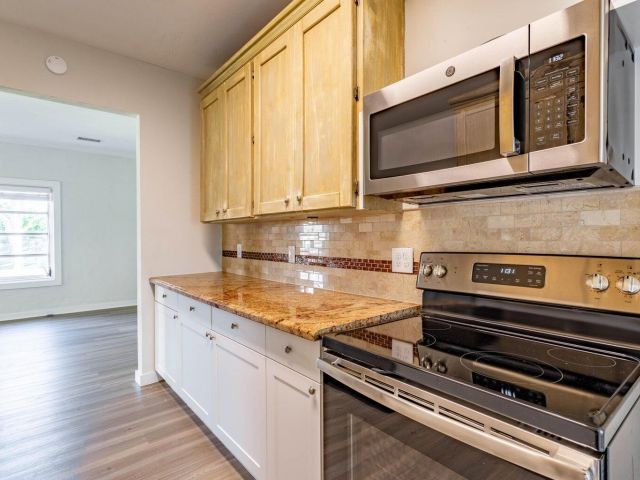 Home for rent at 1716 Mercer Avenue - photo 6911783