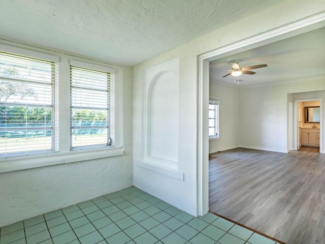 Home for rent at 1716 Mercer Avenue - photo 6911790