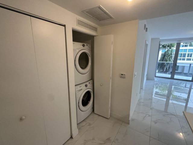 Apartment for rent  Unit #211 - photo 6913431