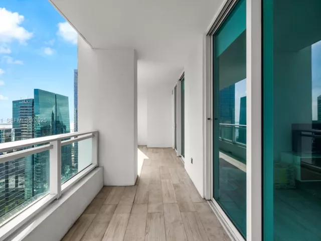 1-bedroom condo for sale in Miami - 1080 Brickell Ave 3602 - MondialRealty