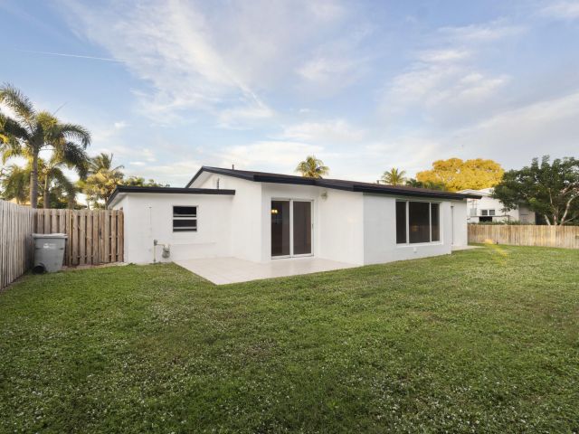 Home for sale at 2940 NE 18th Street - photo 6913408