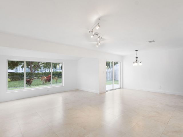 Home for sale at 2940 NE 18th Street - photo 6913410