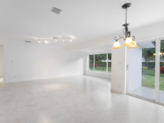 Home for sale at 2940 NE 18th Street - photo 6913411