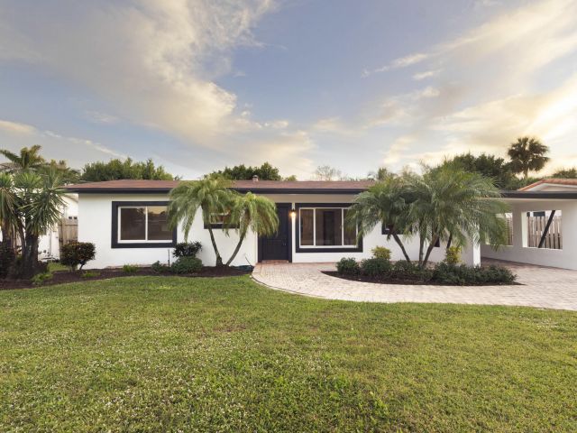 Home for sale at 2940 NE 18th Street - photo 6913425