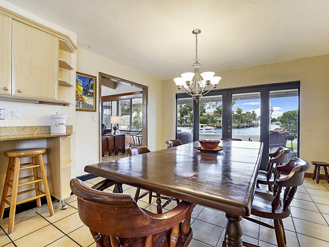 Home for rent at 1901 N Riverside Drive - photo 6920842