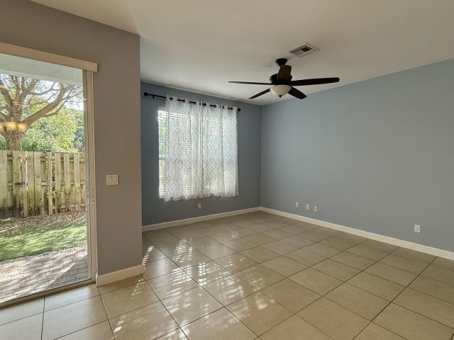 Home for rent at 5182 Ashley River Road - photo 6913187