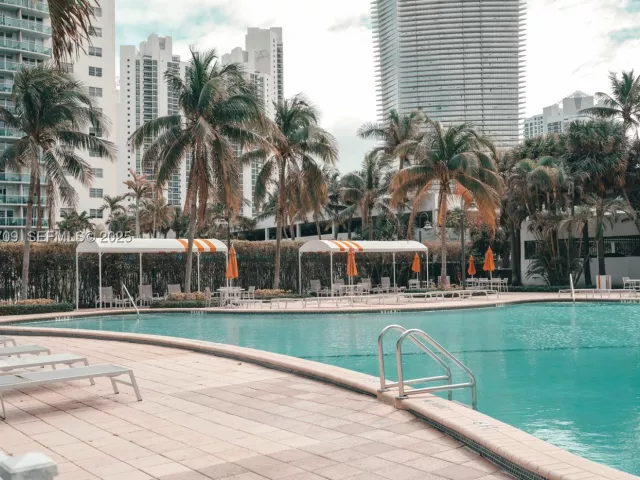 3-bedroom condo for sale in Sunny Isles Beach - 19380 Collins Ave 1003 - MondialRealty
