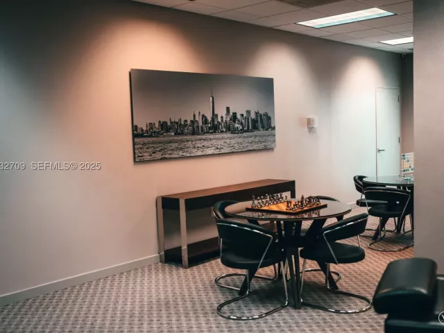 3-bedroom condo for sale in Sunny Isles Beach - 19380 Collins Ave 1003 - MondialRealty