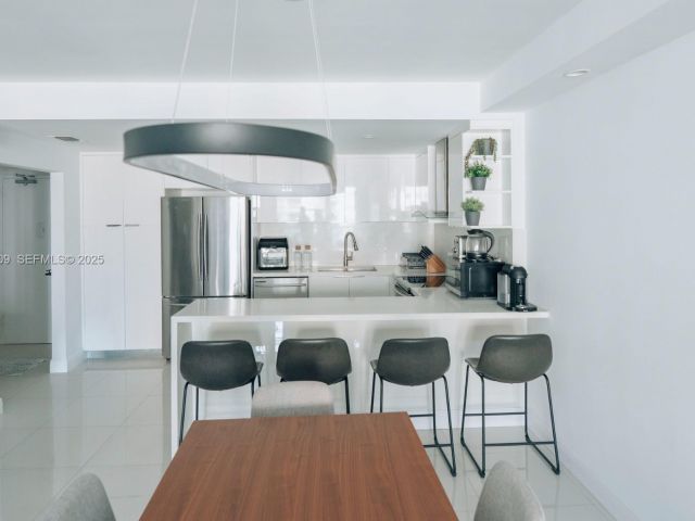 Apartment for sale  Unit #1003 - photo 6912997