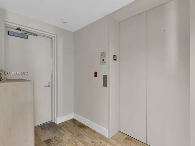 4-bedroom condo for sale in Miami - 650 NE 32nd St 2901 - MondialRealty