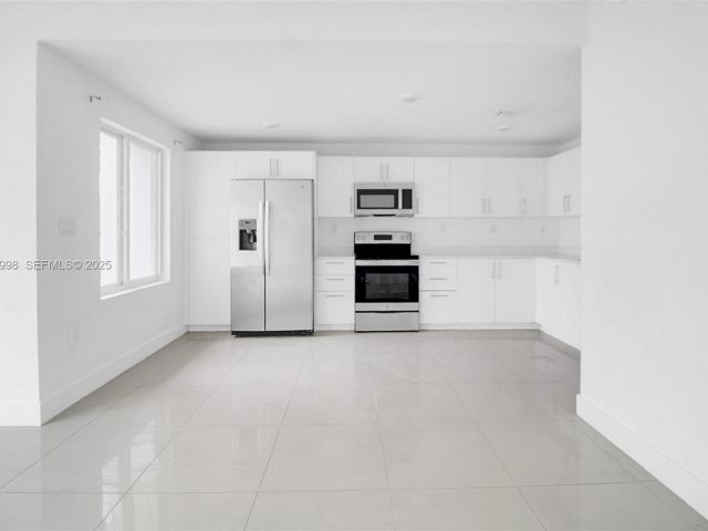 4-bedroom home for rent in Homestead - 14482 SW 259th St 0 - MondialRealty