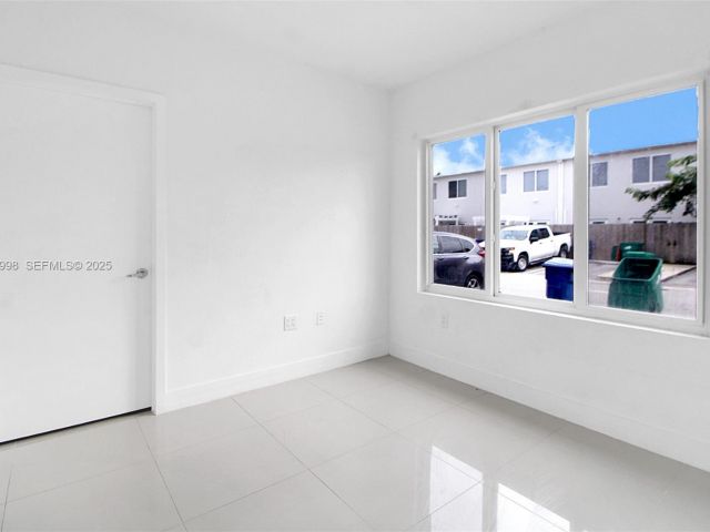 4-bedroom home for rent in Homestead - 14482 SW 259th St 0 - MondialRealty