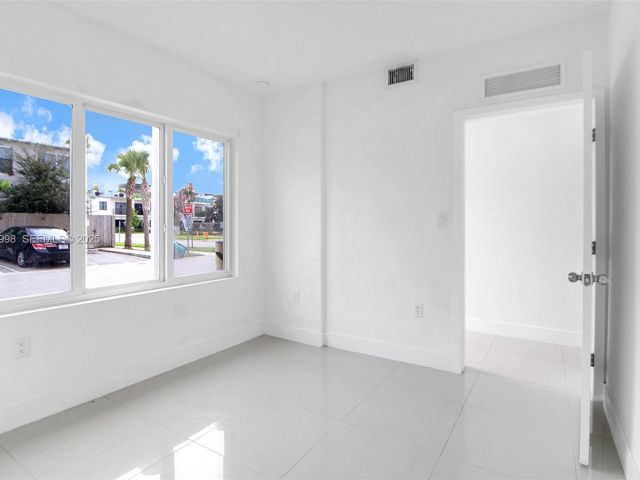 4-bedroom home for rent in Homestead - 14482 SW 259th St 0 - MondialRealty