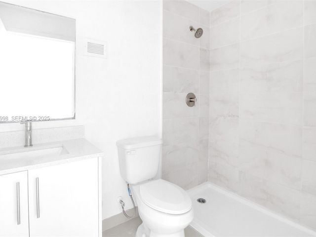 4-bedroom home for rent in Homestead - 14482 SW 259th St 0 - MondialRealty