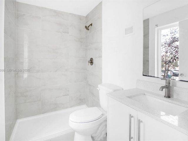 4-bedroom home for rent in Homestead - 14482 SW 259th St 0 - MondialRealty