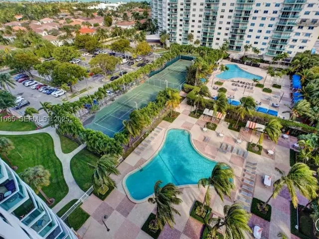 2-bedroom condo for sale in Sunny Isles Beach - 19380 Collins Ave 1104 - MondialRealty