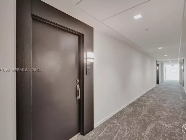 2-bedroom condo for sale in Sunny Isles Beach - 19380 Collins Ave 1104 - MondialRealty