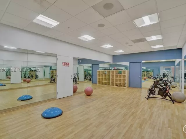 2-bedroom condo for sale in Sunny Isles Beach - 19380 Collins Ave 1104 - MondialRealty