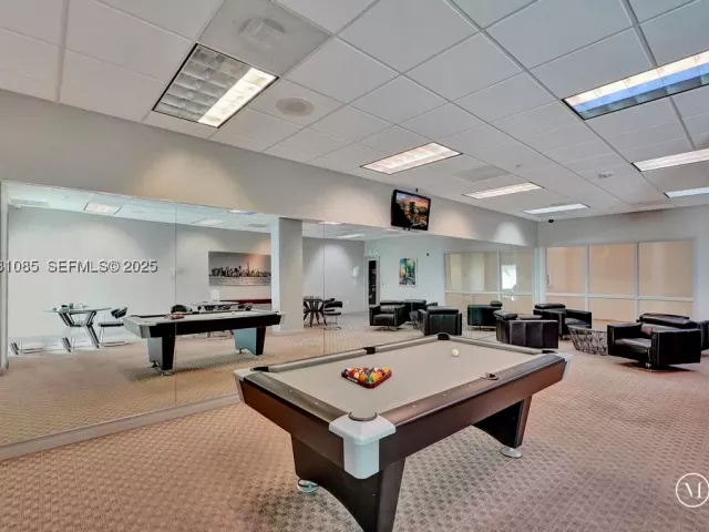 2-bedroom condo for sale in Sunny Isles Beach - 19380 Collins Ave 1104 - MondialRealty