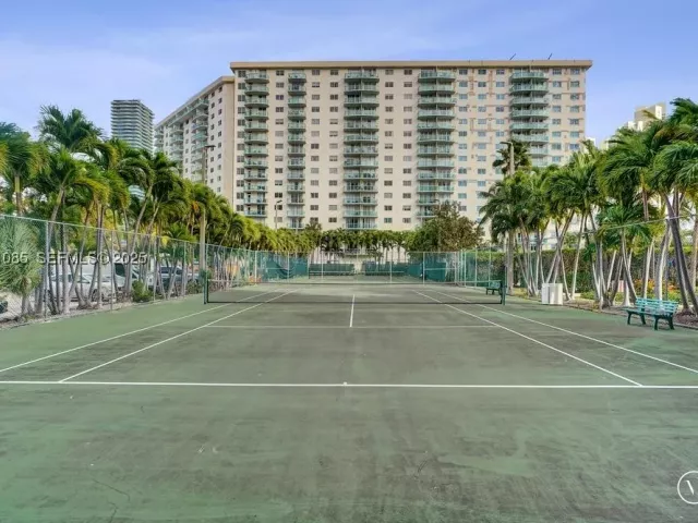 2-bedroom condo for sale in Sunny Isles Beach - 19380 Collins Ave 1104 - MondialRealty