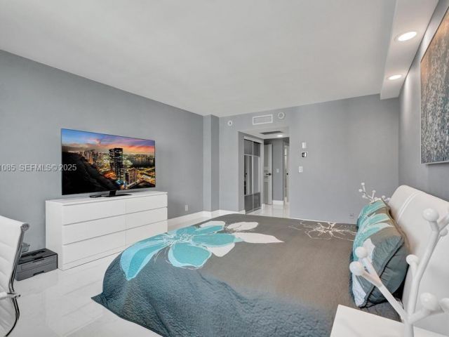 Apartment for sale  Unit #1104 - photo 6916853