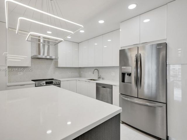 Apartment for sale  Unit #1104 - photo 6916854