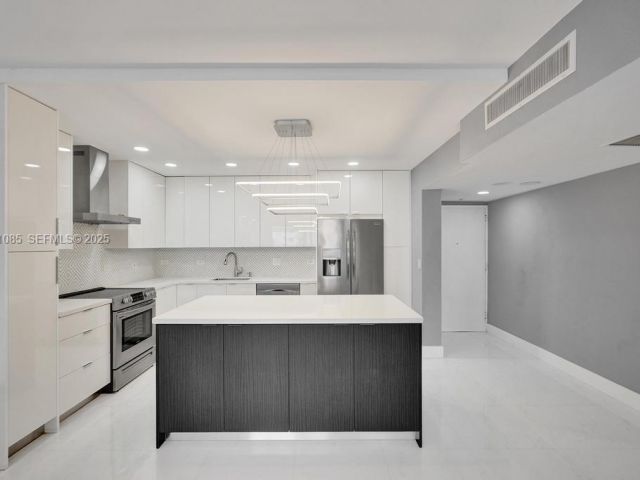 Apartment for sale  Unit #1104 - photo 6916858