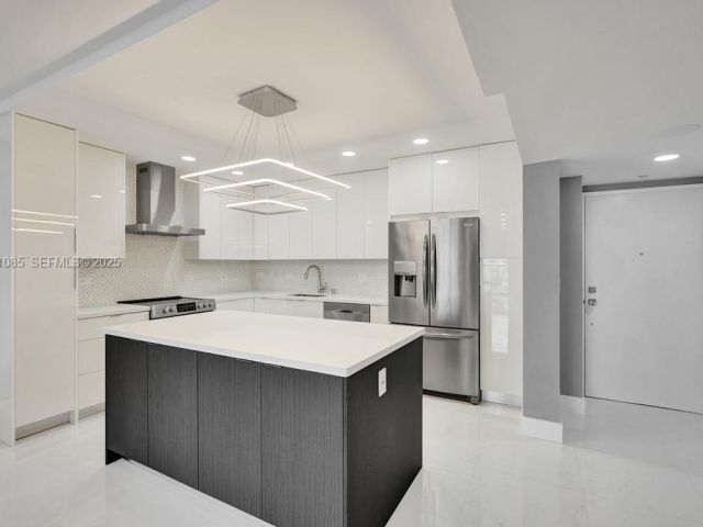 Apartment for sale  Unit #1104 - photo 6916859