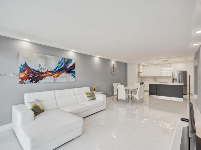 Apartment for sale  Unit #1104 - photo 6916868