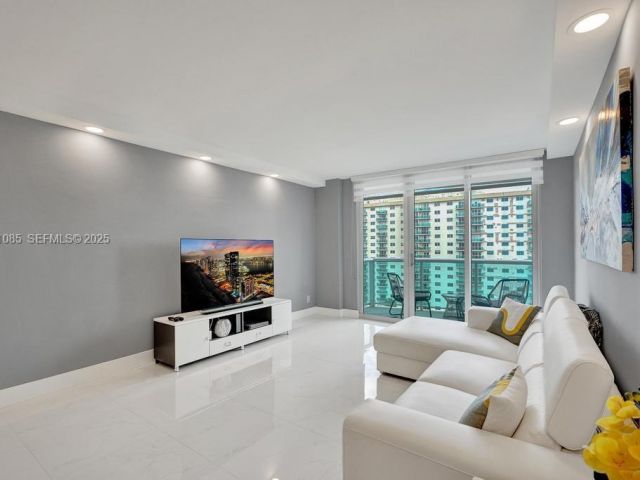 Apartment for sale  Unit #1104 - photo 6916869